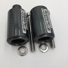Cargar imagen en el visor de la galería, Sliders de Carenado Tipo Carbono Suzuki GSXR 600 750 2004 2005