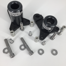 Cargar imagen en el visor de la galería, Sliders de Carenado Tipo Carbono Suzuki GSXR 600 750 2011 2020