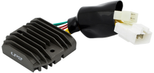 Cargar imagen en el visor de la galería, Reguladores de Voltaje Honda 600RR 2003 2006